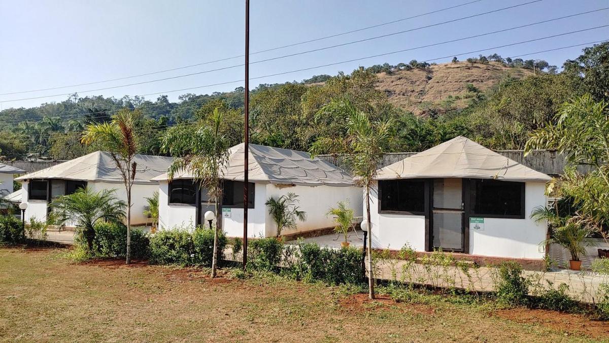 Whispering Woods Resort Lonavala Dış mekan fotoğraf