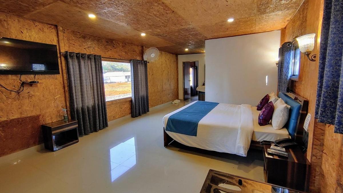 Whispering Woods Resort Lonavala Dış mekan fotoğraf